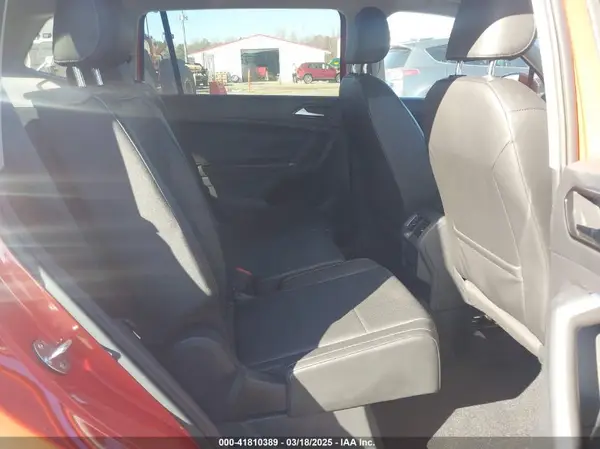 3VV3B7AX5JM039923 2018 VOLKSWAGEN TIGUAN - Image 8