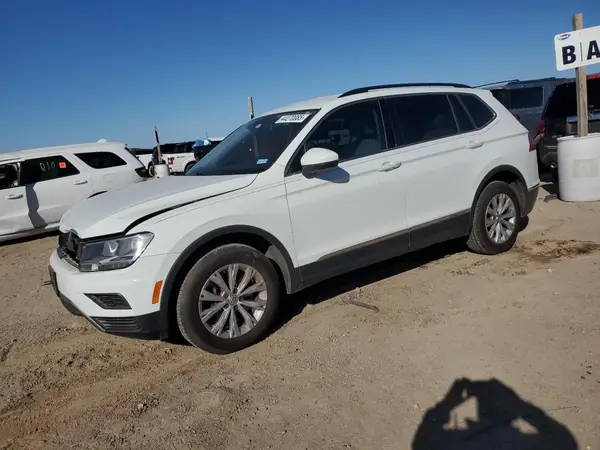 3VV3B7AX5JM056785 2018 VOLKSWAGEN TIGUAN - Image 1