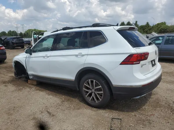3VV3B7AX5JM077894 2018 VOLKSWAGEN TIGUAN - Image 2