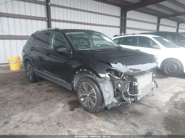 3VV3B7AX5JM129413 2018 VOLKSWAGEN TIGUAN - Image 1