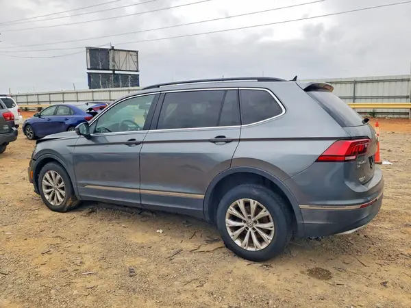 3VV3B7AX5JM137785 2018 VOLKSWAGEN TIGUAN - Image 2