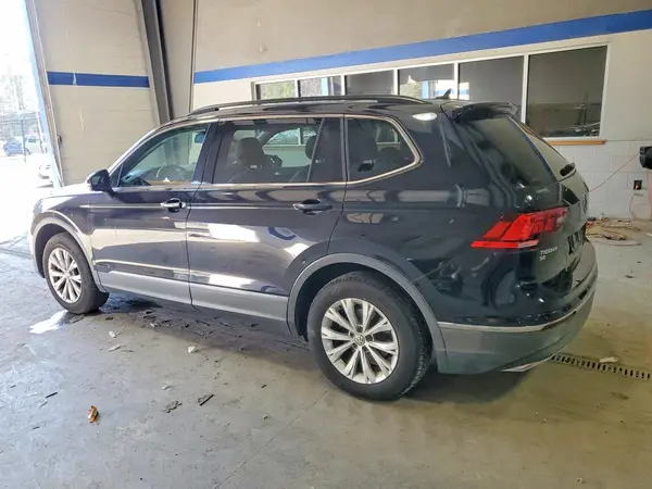 3VV3B7AX5JM138290 2018 VOLKSWAGEN TIGUAN - Image 2