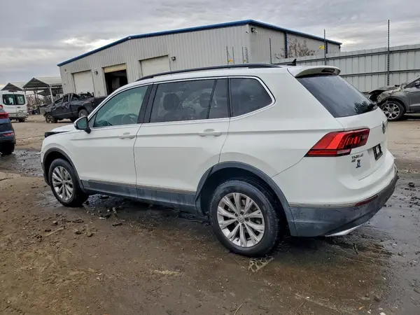 3VV3B7AX5JM143666 2018 VOLKSWAGEN TIGUAN - Image 2