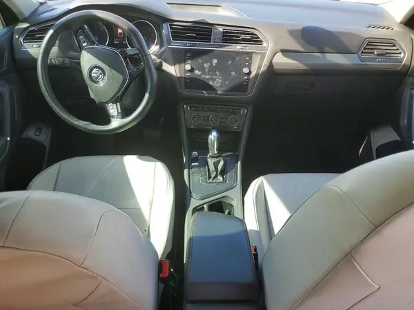 3VV3B7AX5JM181530 2018 VOLKSWAGEN TIGUAN - Image 8
