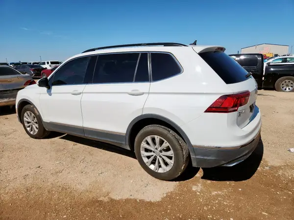3VV3B7AX5JM186484 2018 VOLKSWAGEN TIGUAN - Image 2