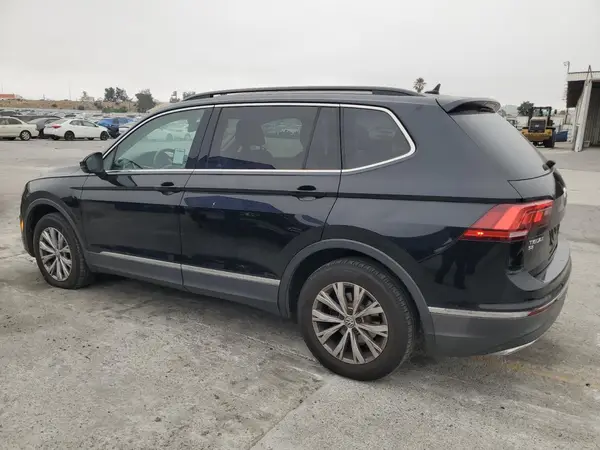 3VV3B7AX5JM188185 2018 VOLKSWAGEN TIGUAN - Image 2