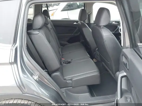 3VV3B7AX5JM210041 2018 VOLKSWAGEN TIGUAN - Image 8