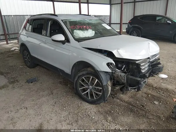 3VV3B7AX5KM050437 2019 VOLKSWAGEN TIGUAN - Image 1