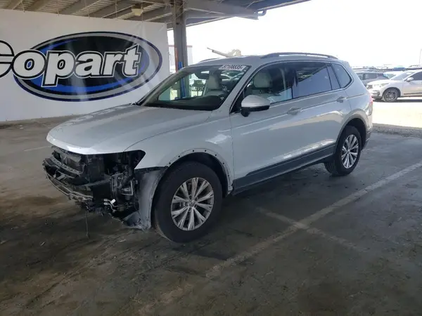 3VV3B7AX5KM071739 2019 VOLKSWAGEN TIGUAN - Image 1