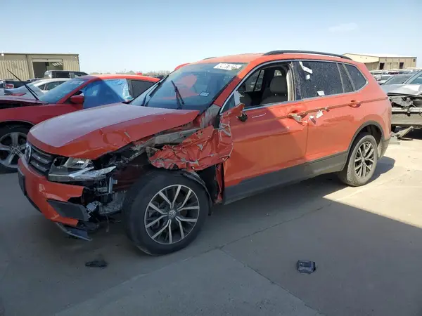 3VV3B7AX5KM099105 2019 VOLKSWAGEN TIGUAN - Image 1