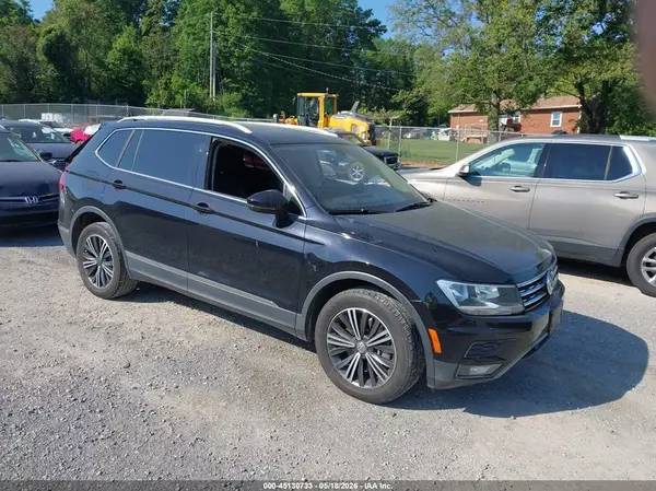 3VV3B7AX5KM103699 2019 VOLKSWAGEN TIGUAN - Image 1