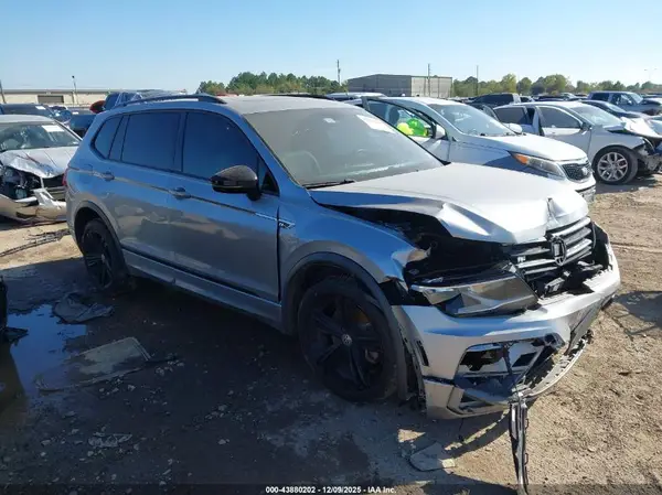 3VV3B7AX5KM115528 2019 VOLKSWAGEN TIGUAN - Image 1
