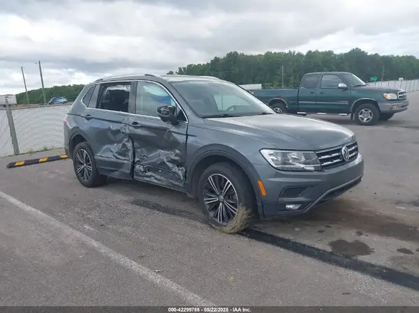 3VV3B7AX5KM124150 2019 VOLKSWAGEN TIGUAN - Image 1