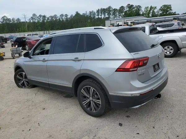 3VV3B7AX5KM135570 2019 VOLKSWAGEN TIGUAN - Image 2