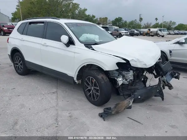 3VV3B7AX5KM153342 2019 VOLKSWAGEN TIGUAN - Image 1