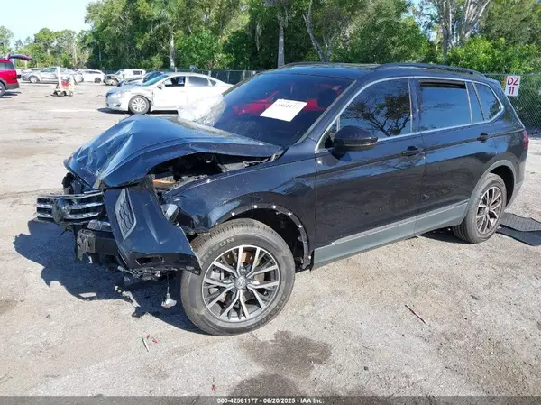 3VV3B7AX5LM035504 2020 VOLKSWAGEN TIGUAN - Image 2