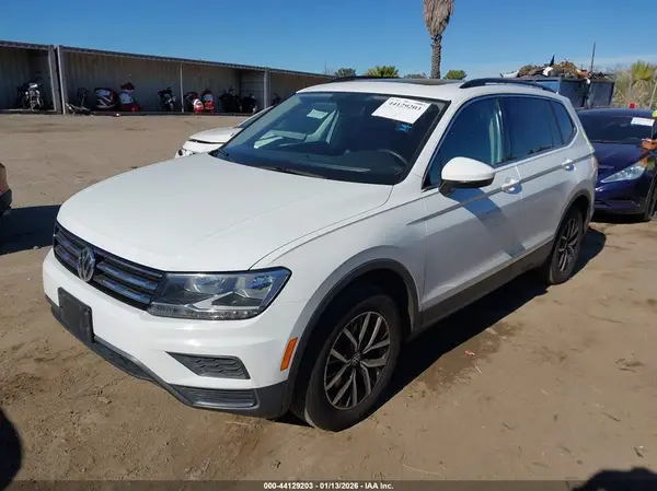 3VV3B7AX5LM071113 2020 VOLKSWAGEN TIGUAN - Image 2