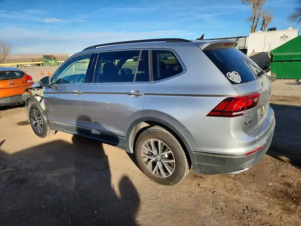 3VV3B7AX5LM102618 2020 VOLKSWAGEN TIGUAN - Image 2