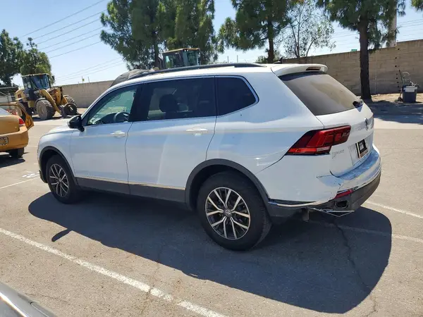 3VV3B7AX5LM133562 2020 VOLKSWAGEN TIGUAN - Image 2