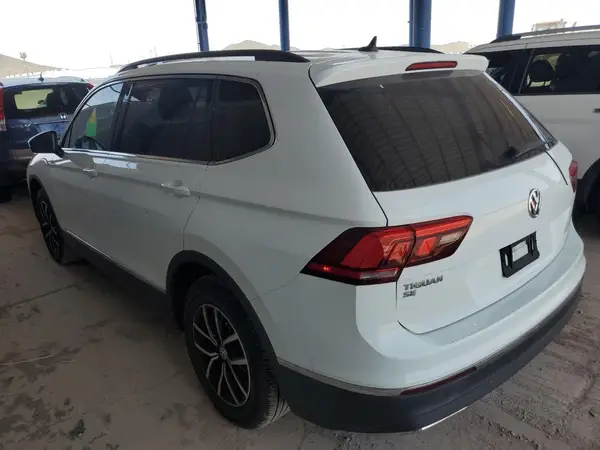 3VV3B7AX5MM010006 2021 VOLKSWAGEN TIGUAN - Image 2