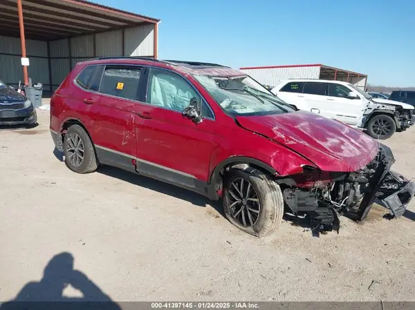 3VV3B7AX5MM022110 2021 VOLKSWAGEN TIGUAN - Image 1