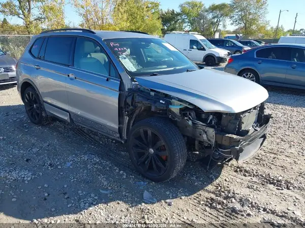 3VV3B7AX5MM026223 2021 VOLKSWAGEN TIGUAN - Image 1