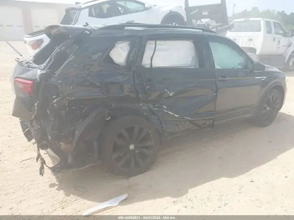 3VV3B7AX5MM027369 2021 VOLKSWAGEN TIGUAN - Image 2