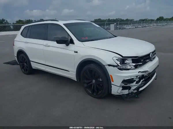 3VV3B7AX5MM099222 2021 VOLKSWAGEN TIGUAN - Image 1