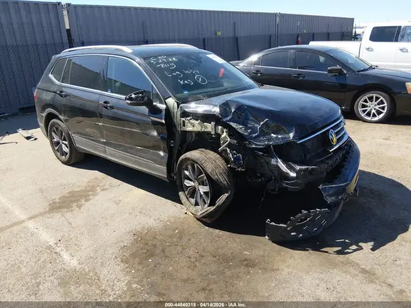 3VV3B7AX5NM056551 2022 VOLKSWAGEN TIGUAN - Image 1