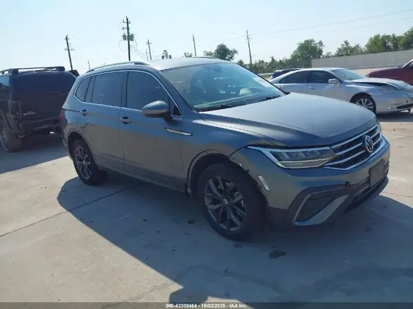 3VV3B7AX5NM089100 2022 VOLKSWAGEN TIGUAN - Image 1