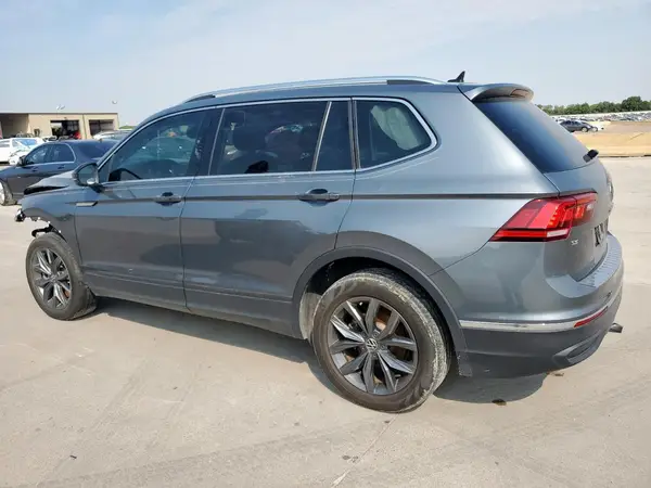 3VV3B7AX5NM137937 2022 VOLKSWAGEN TIGUAN - Image 2