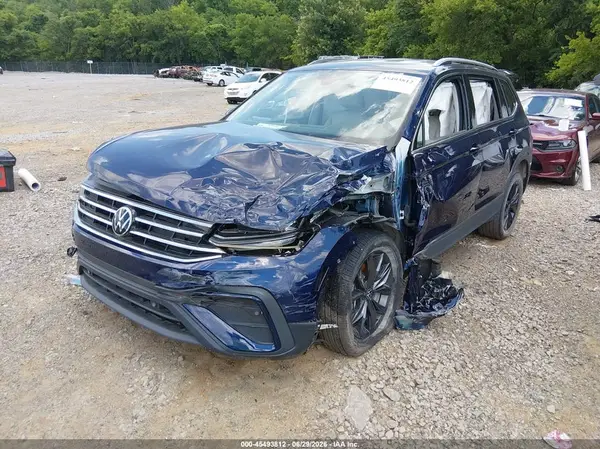 3VV3B7AX5PM062398 2023 VOLKSWAGEN TIGUAN - Image 2