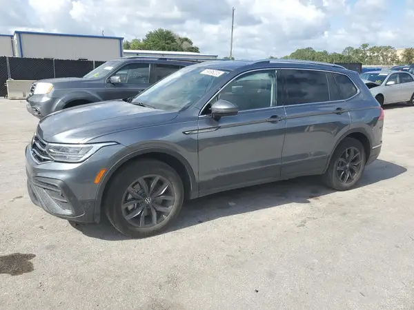 3VV3B7AX5PM082280 2023 VOLKSWAGEN TIGUAN - Image 1