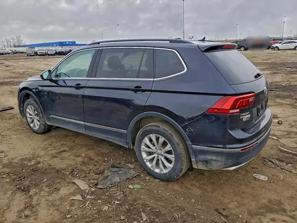 3VV3B7AX6JM001097 2018 VOLKSWAGEN TIGUAN - Image 2