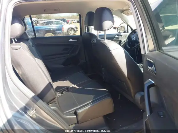 3VV3B7AX6JM001231 2018 VOLKSWAGEN TIGUAN - Image 8