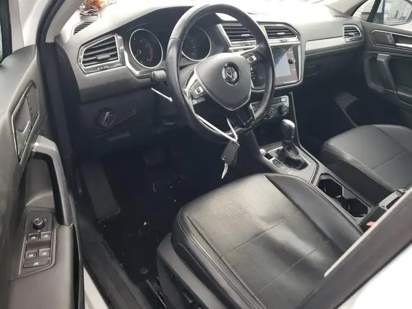 3VV3B7AX6JM001536 2018 VOLKSWAGEN TIGUAN - Image 8