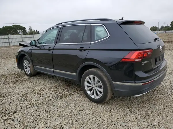 3VV3B7AX6JM008695 2018 VOLKSWAGEN TIGUAN - Image 2