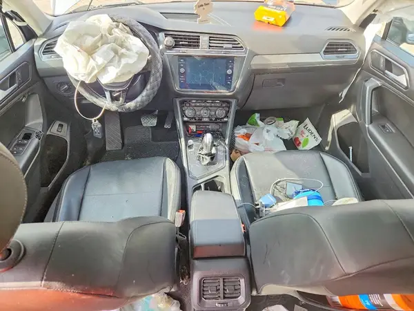 3VV3B7AX6JM015520 2018 VOLKSWAGEN TIGUAN - Image 8
