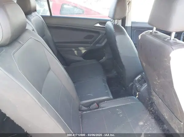 3VV3B7AX6JM015971 2018 VOLKSWAGEN TIGUAN - Image 8