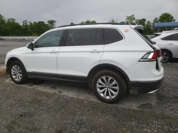 3VV3B7AX6JM016098 2018 VOLKSWAGEN TIGUAN - Image 2