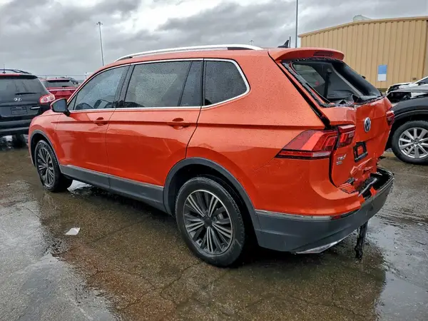 3VV3B7AX6JM020720 2018 VOLKSWAGEN TIGUAN - Image 2