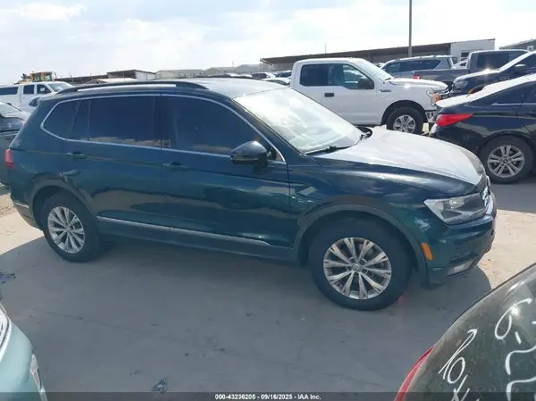 3VV3B7AX6JM021673 2018 VOLKSWAGEN TIGUAN - Image 1