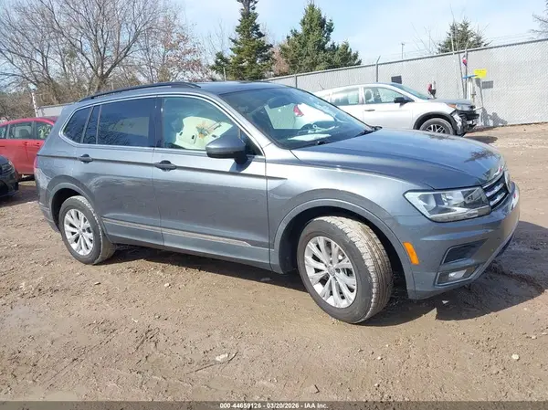 3VV3B7AX6JM026792 2018 VOLKSWAGEN TIGUAN - Image 1