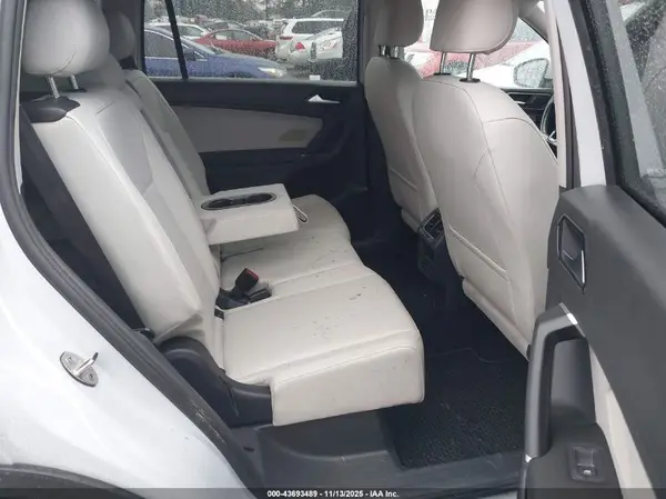 3VV3B7AX6JM033807 2018 VOLKSWAGEN TIGUAN - Image 8