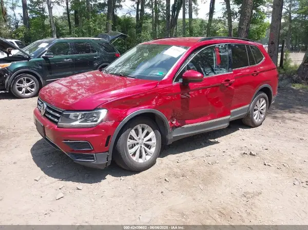 3VV3B7AX6JM073546 2018 VOLKSWAGEN TIGUAN - Image 2