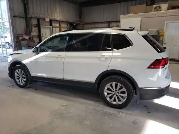 3VV3B7AX6JM078407 2018 VOLKSWAGEN TIGUAN - Image 2