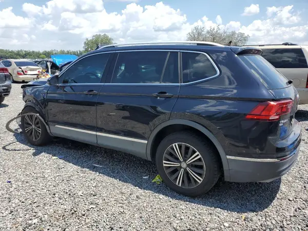 3VV3B7AX6JM088063 2018 VOLKSWAGEN TIGUAN - Image 2