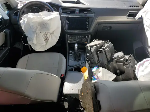 3VV3B7AX6JM088337 2018 VOLKSWAGEN TIGUAN - Image 8