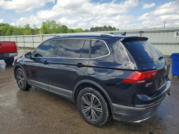 3VV3B7AX6JM103242 2018 VOLKSWAGEN TIGUAN - Image 2