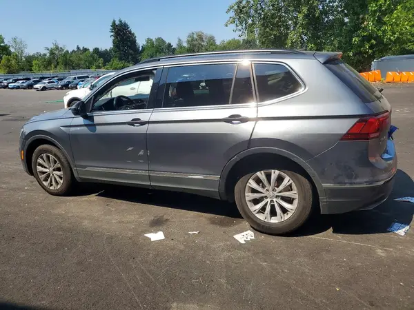3VV3B7AX6JM131767 2018 VOLKSWAGEN TIGUAN - Image 2